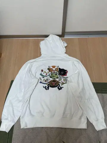 graniph '이시쿠로 아야코 콜라보 아유호우이 에즈 후드티' 그라니프