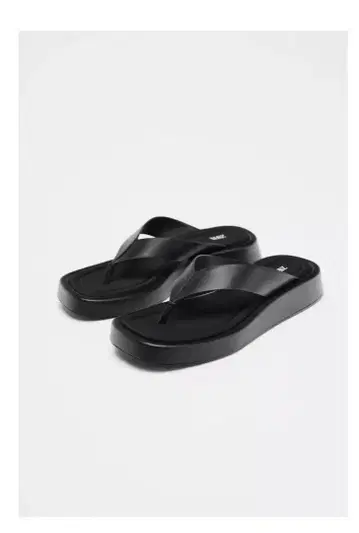 ZARA 플랫 샌들