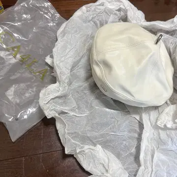 CAALA 화이트 베레모