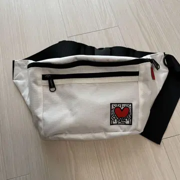 Keith Haring 화이트 숄더백