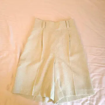 카듀네 하이 웨스트 베이지 숏 팬츠