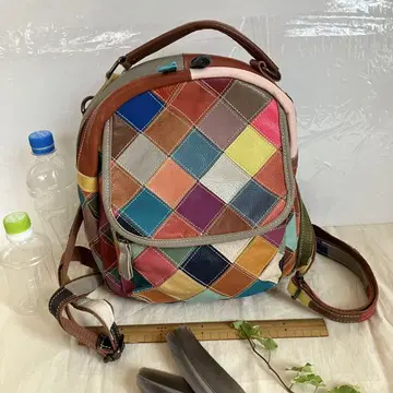 멀티 컬러 다이아몬드 패턴 백팩