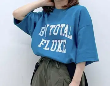 PAGEBOY 파우더 칼리지 미니 쭈리 티셔츠