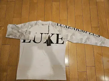 LUXEAKMPLUS AKM / 롱T L 사이즈 새상품. 택 포함