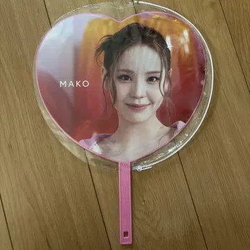 NiziU 마코 POPUP 스토어 부채