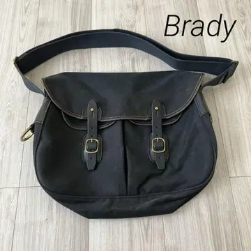 Brady 아리엘 트라우트 라지 블랙 숄더백