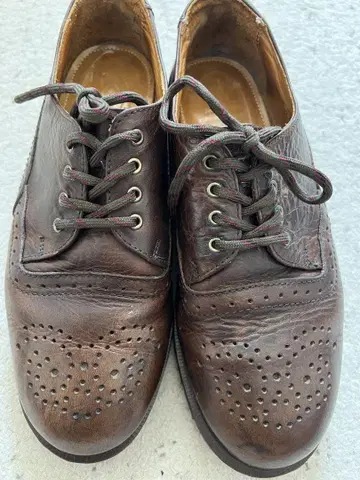 영국제/Dr.Martens 브라운 가죽 브로그 신발