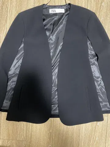 자라 노카라 케이프 자켓
