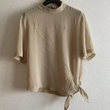 피노레 반팔 블라우스 포멀 이너 베이지