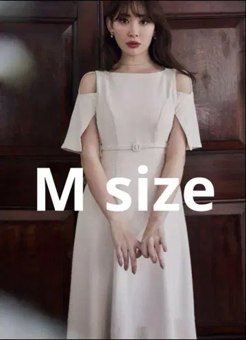 Adelaide Slit Sleeve Belted Dress M 사이즈