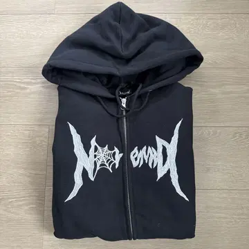NOREMID 후드티