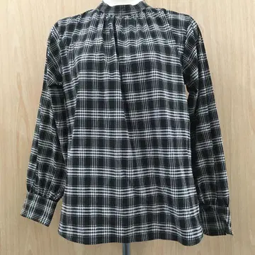 새상품 릴리 브라운 체크 무늬 긴팔 셔츠 F0630A13