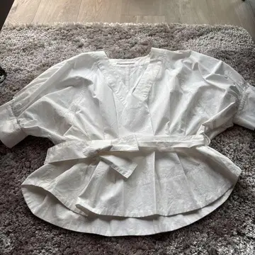 KANAKO SAKAI 화이트 블라우스