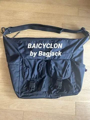 BAICYCLON by Bagjack 별주 멀티 포켓 숄더백