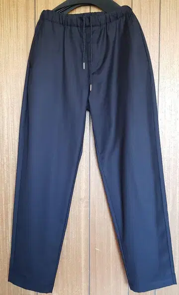 UNITED ARROWS [ZOZO 한정판] 드레이프 테이퍼드 이지 팬츠