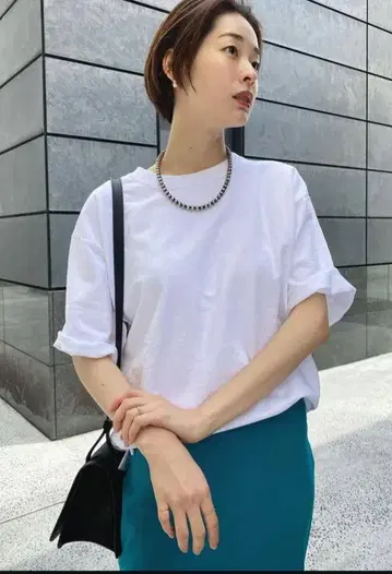 컷 슬리브 풀오버