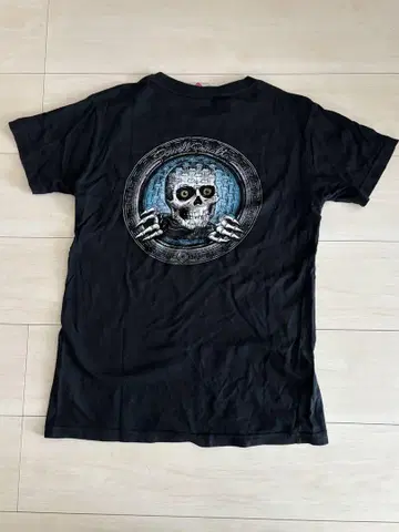 Powell skull tee 블랙