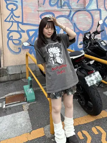 초레어 새상품 배송비 포함 엑스걸 XGIRL 베티 티셔츠 콜라보