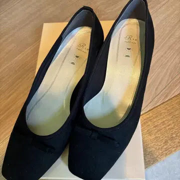 리즈 라피네 레인 대응 리본 펌프스