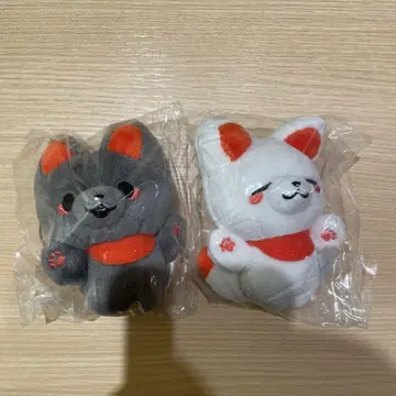 카미사마 여우와 샐러리맨 봉제 인형 쿠로, 시로 가챠 캡슐 토이
