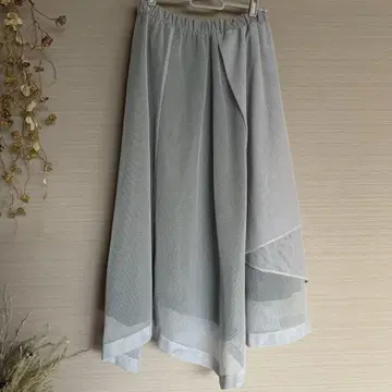 메카제 아지메 스커트
