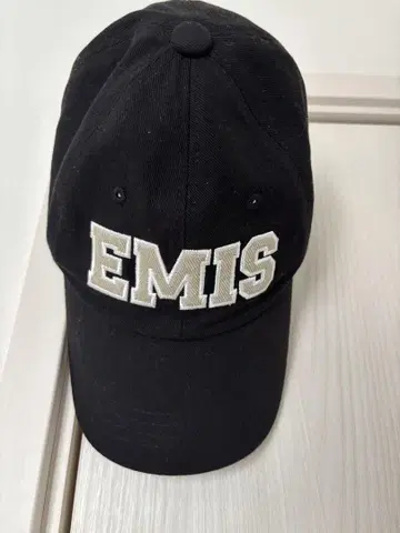 emis 블랙 캡 E17-24