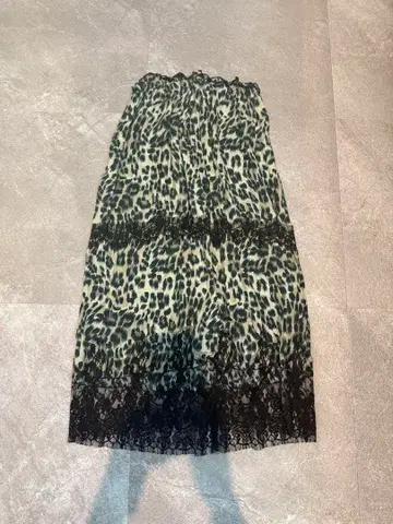 ADORE ICONS 레오파드 무늬 레이스 롱 스커트