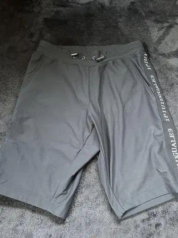 우노피우노우과레토레 SPORT TAPE SHORT 하프 팬츠