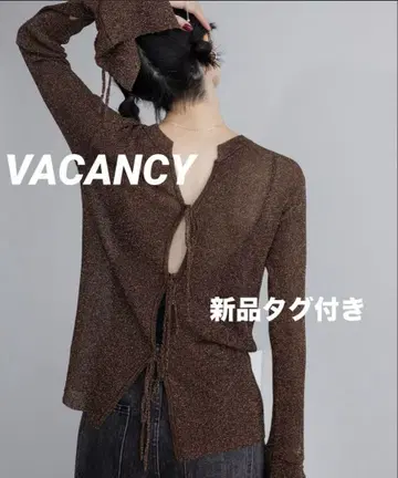 VACANCY 프론트 리본 라메 시어 니트