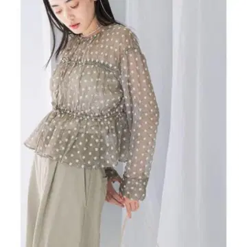rosso 어반 리서치 로쏘 플라워 자수 블라우스
