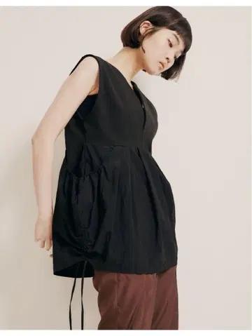알리아 아리아 도킹 실루엣 톱스