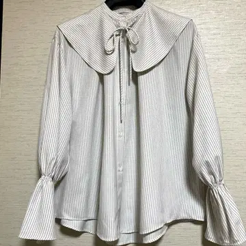 스픽 앤 스팬 도트 스트라이프 어태치드 칼라 블라우스 2way