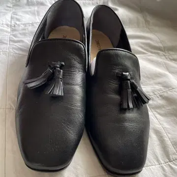 블랙 가죽 태슬 로퍼 24.5cm