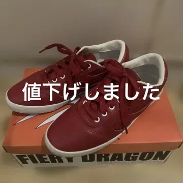 Dragon 베어 레드 스니커즈