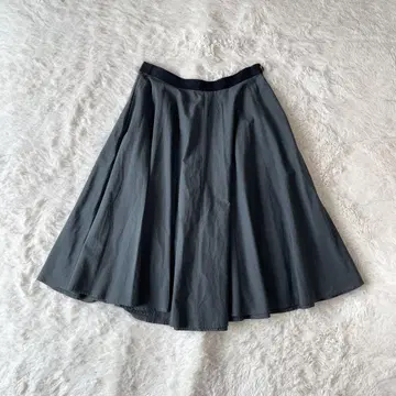 새상품급 마가렛 호웰 실크 플레어 스커트 3 블루 그레이