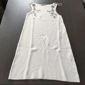 Zara Knit 비즈 자수 슬리브리스 원피스 S