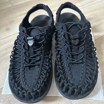 KEEN 샌들 25.5cm