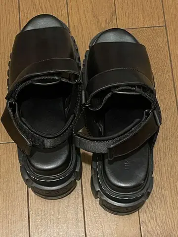 Anse 리드 블랙 오픈 샌들