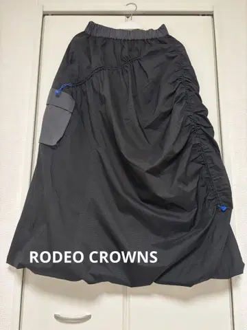 RODEO CROWNS 원 사이드 포켓 셔링 스커트
