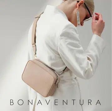 에가오 씨 40 BONAVENTURA 베이지 가죽 숄더백