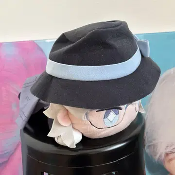 트위스티 아즈루 아셍로트 누워 있는 봉제 인형