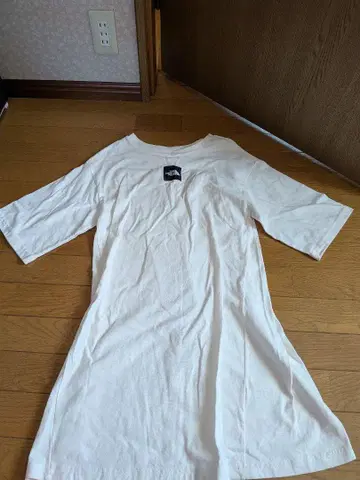 THE NORTH FACE 화이트 반팔 티셔츠 원피스