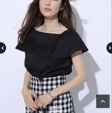 아프 아르페이지 오프숄더 칼라 블라우스 블랙 여름 쟈스