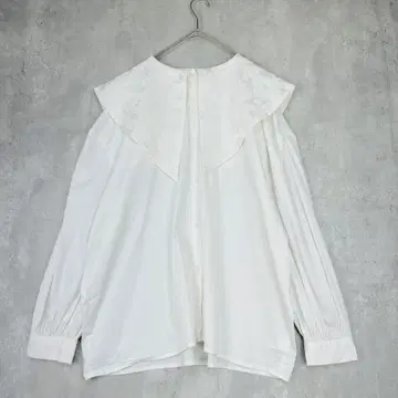 Bab 바브 부즈루드 세일러 카라 블라우스 화이트 자카드 긴팔