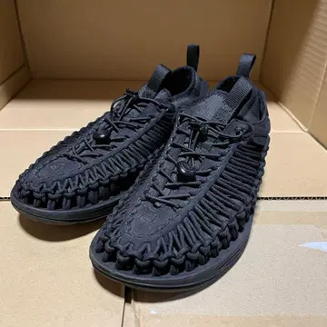KEEN UNEEK HT 스포츠 샌들 블랙 27.5cm