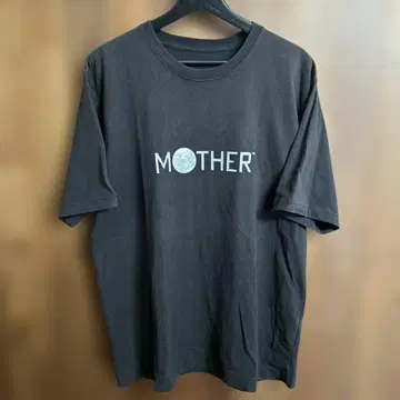 MOTHER 블랙 티셔츠 호무라비