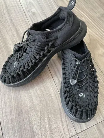 KEEN 킨 샌들 유니크 UNEEK 22.5