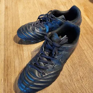 Mizuno 스파이크 블랙 레드 축구화 23cm