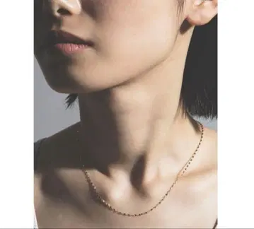 lesbonbon victoria necklace yellow gold