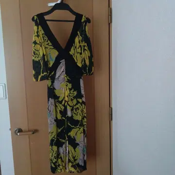 Diane von Furstenberg 꽃무늬 원피스